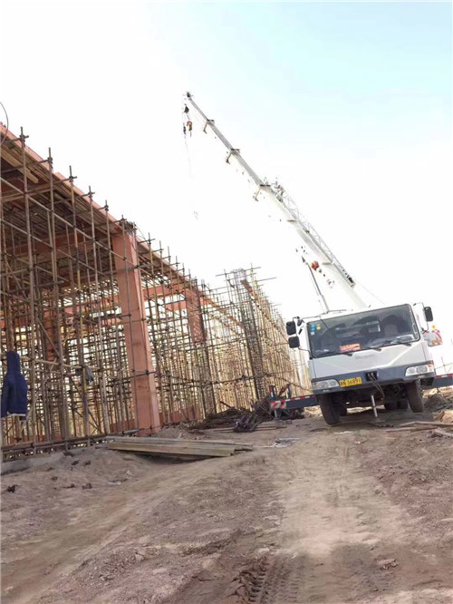 下城区吊车作业的安全注意事项有哪些？