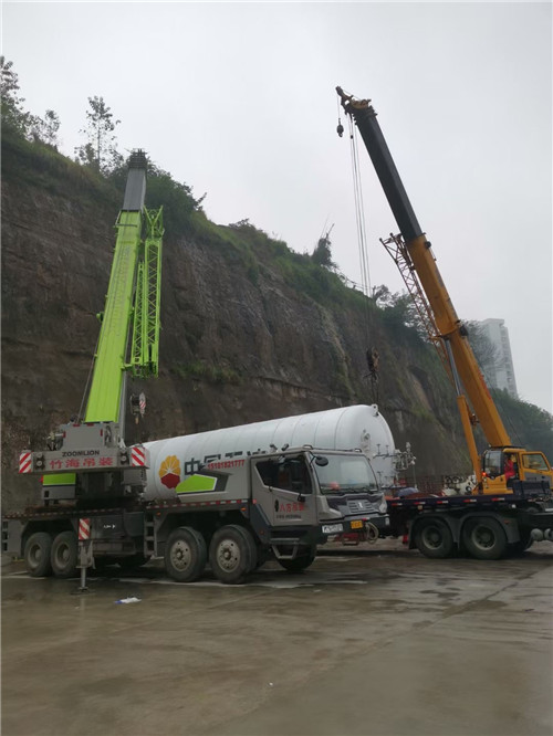 下城区“不怕风雨冻”—— 吊车的 “恶劣环境适应” 技术